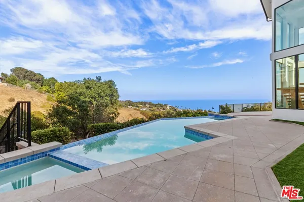 $60,000 | 6380 Meadows Court, Malibu, CA 90265