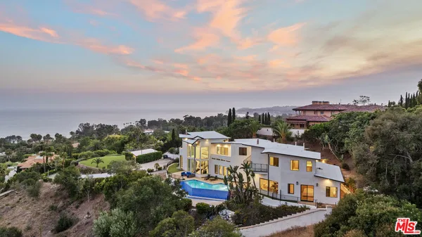 $60,000 | 6380 Meadows Court, Malibu, CA 90265