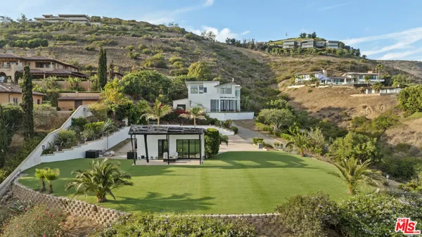 $60,000 | 6380 Meadows Court, Malibu, CA 90265