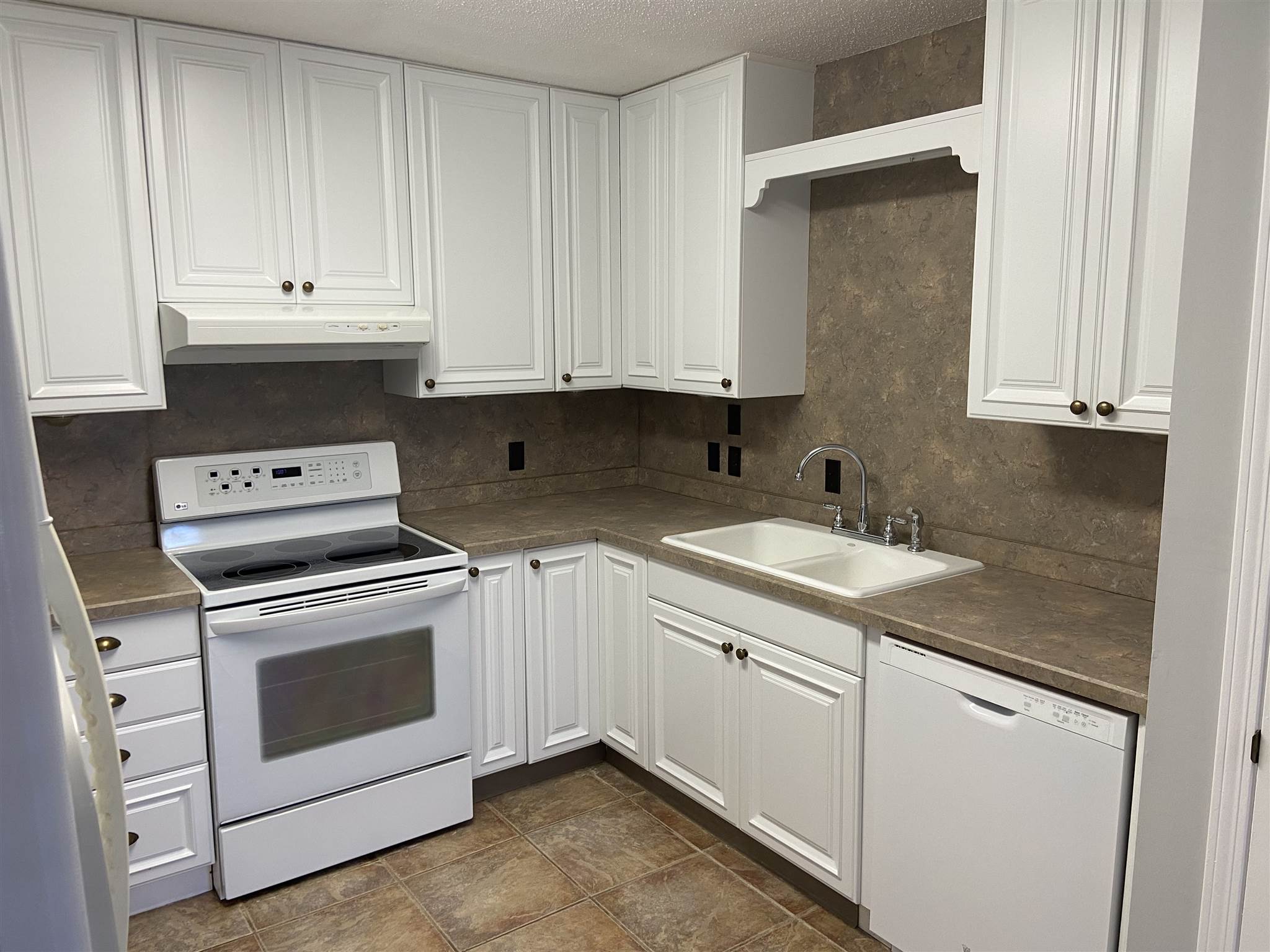 17896 Kendrick Road Robertsdale, AL 36567 - Photo 7 of 33