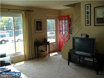 65 Avon Road Haddon Heights, NJ 08035 - Photo 3 of 10 Living Room