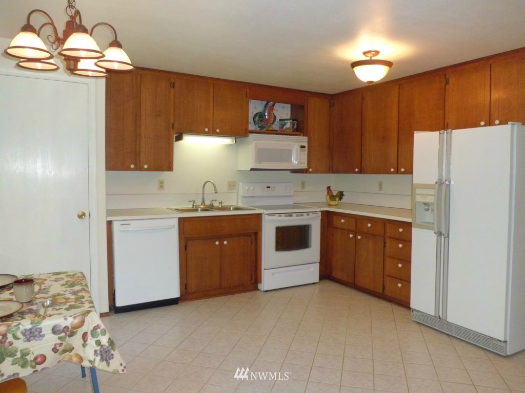 8339 Libby Road Northeast Olympia, WA 98506 - Photo 5 of 15 Gallery Image 5