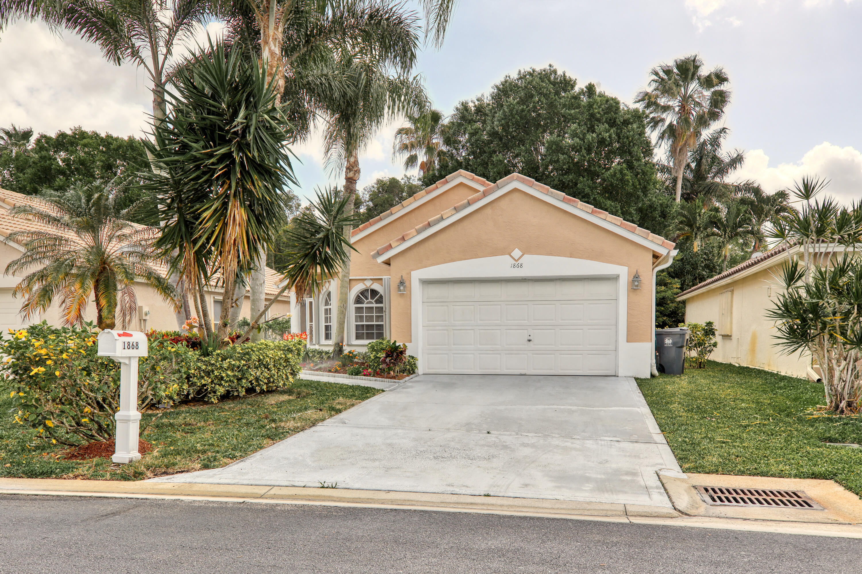 1868 Barnstable Road Wellington, FL 33414 - Photo 3 of 40 Front View 2