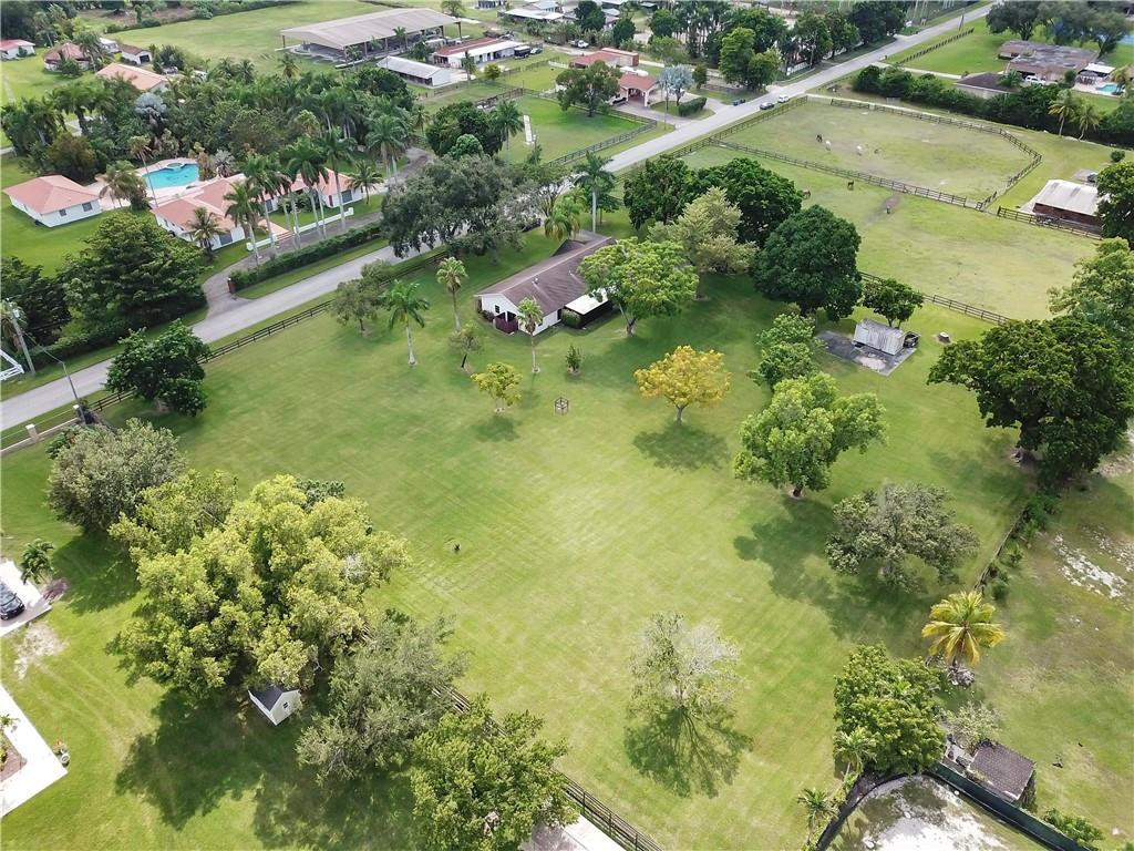 17941 Spring Road Southwest Ranches, FL 33331 - Photo 8 of 38 Photo 8