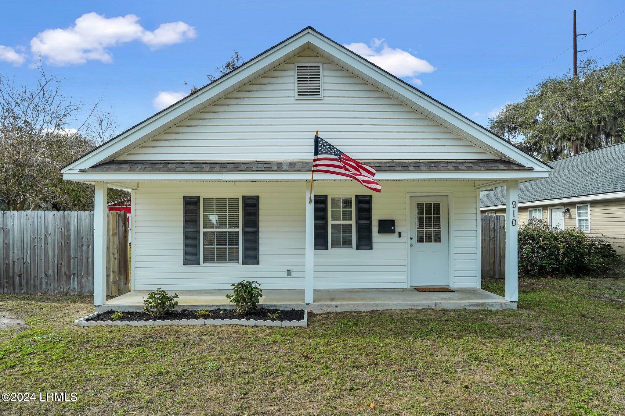 910 Hamar Street Beaufort, SC 29902 - Photo 2 of 29 8-web-or-mls-ECP07602