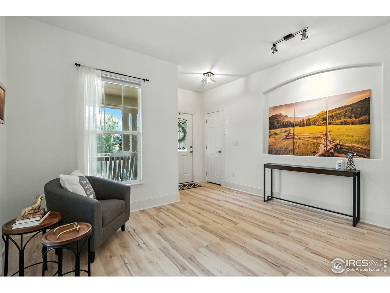 3525 Rinn Valley Drive Longmont, CO 80504 - Photo 15 of 44 welcoming entryway