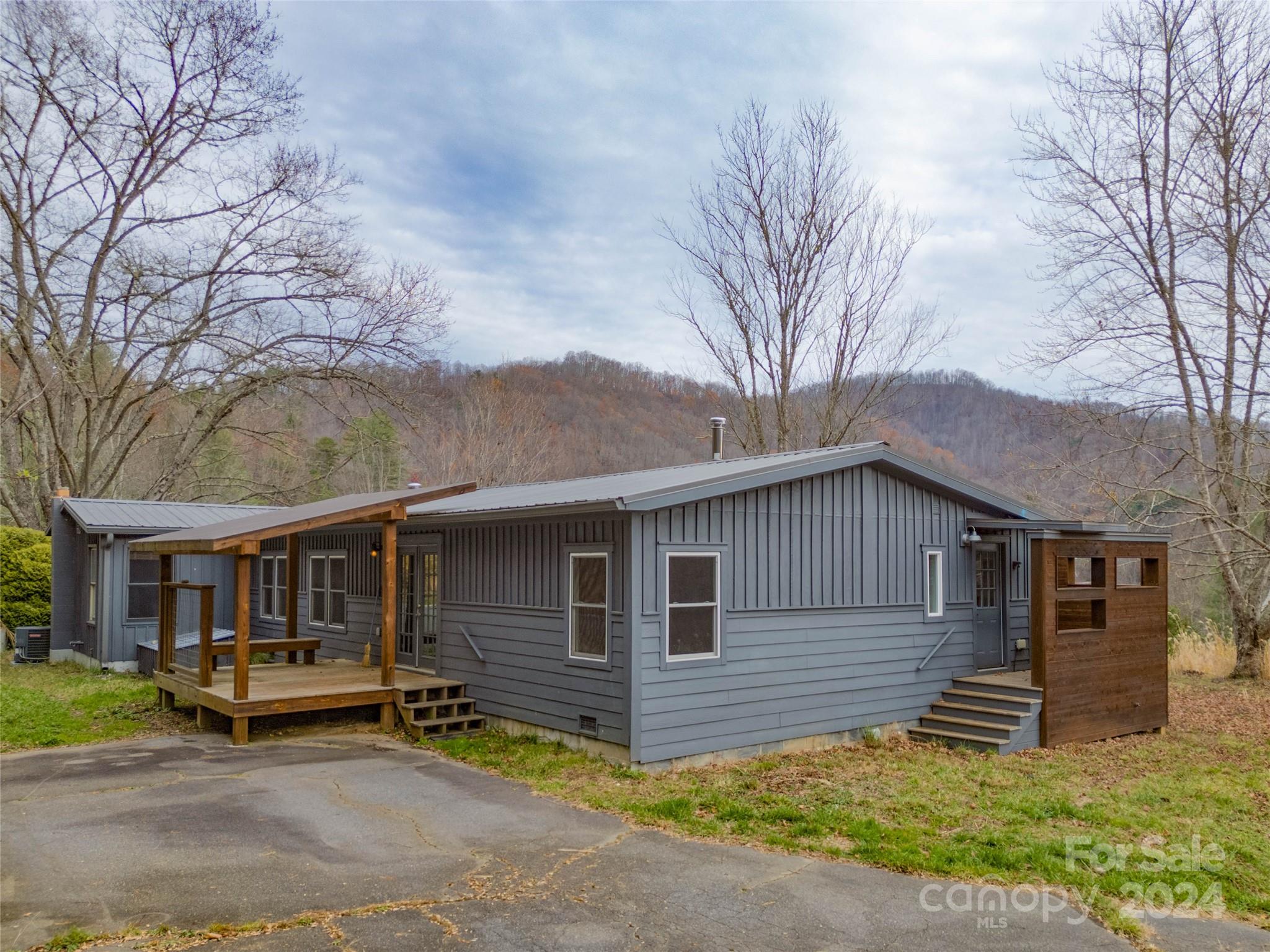 2089 East Fork Road Marshall, NC 28753 - Photo 6 of 40 Gallery Image 6