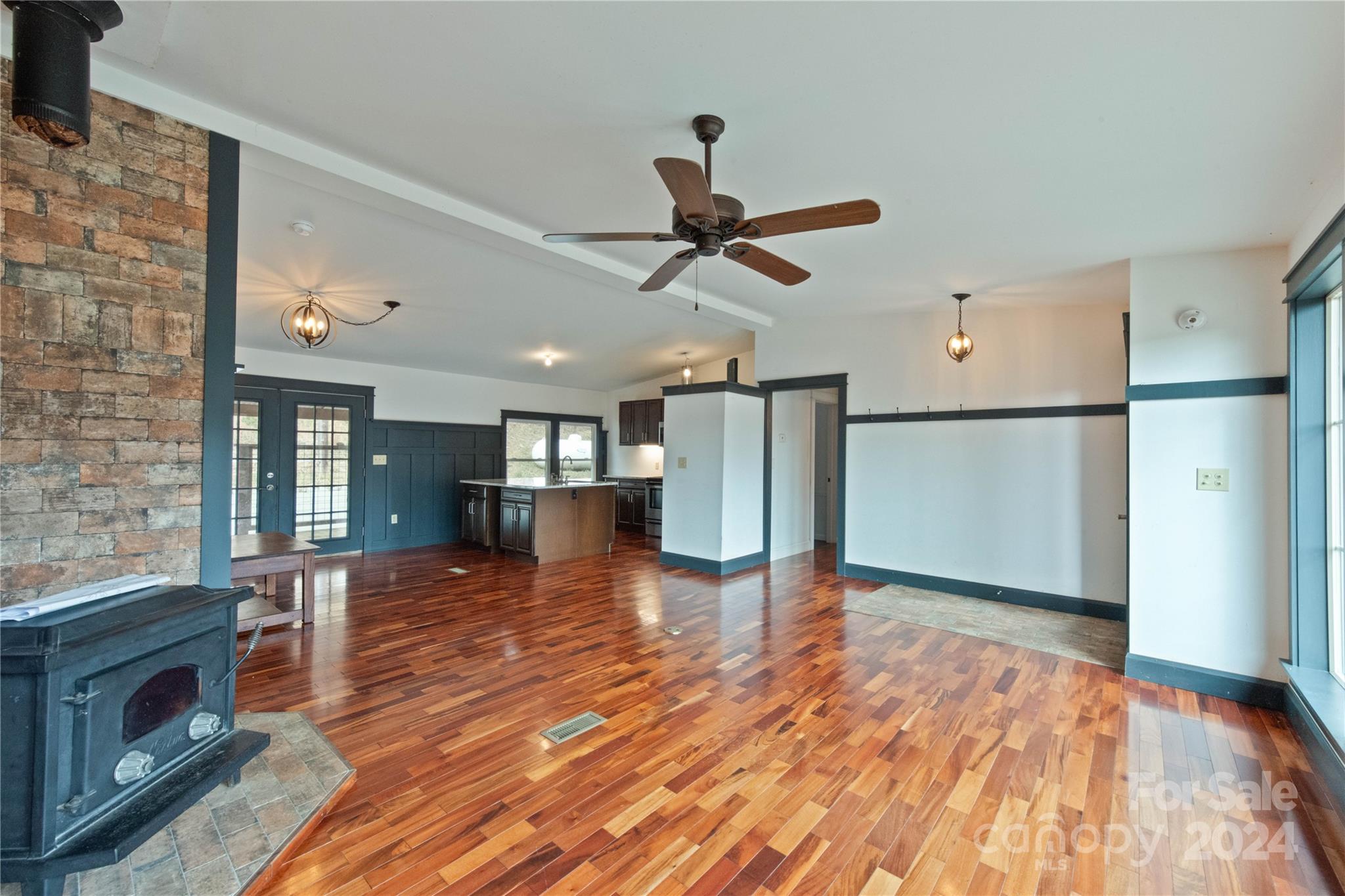 2089 East Fork Road Marshall, NC 28753 - Photo 9 of 40 Gallery Image 9