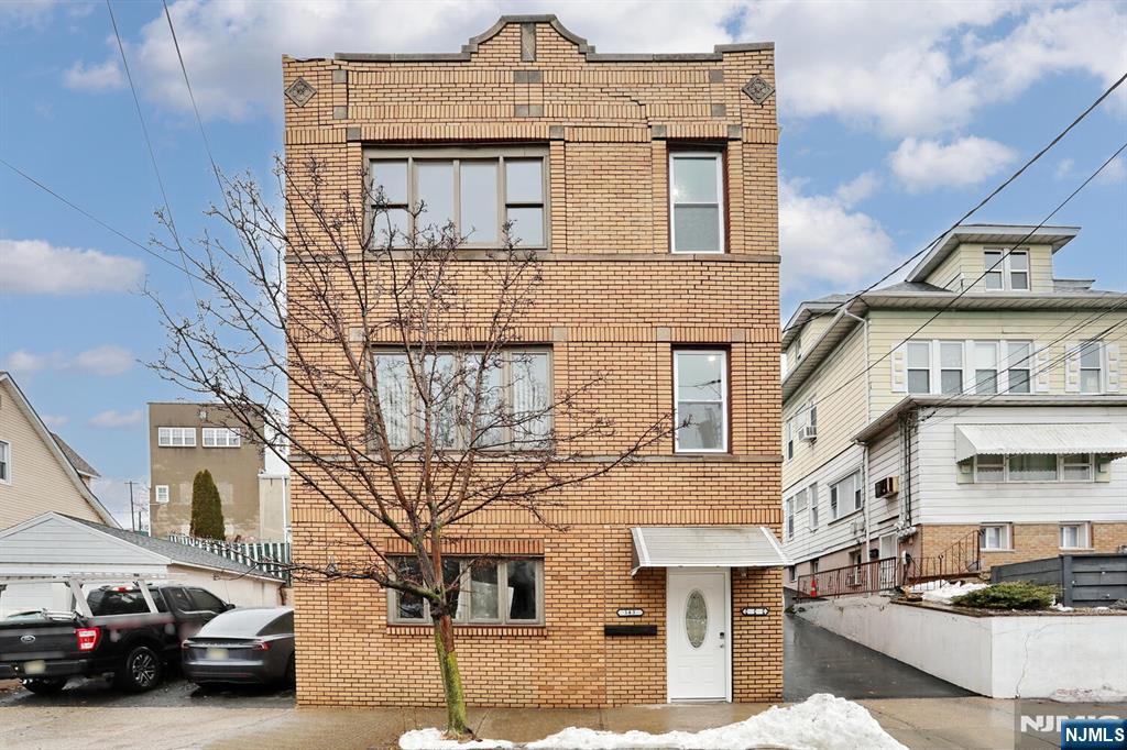143 Farnham Avenue, Unit 2 Garfield, NJ 07026 - Photo 1 of 22