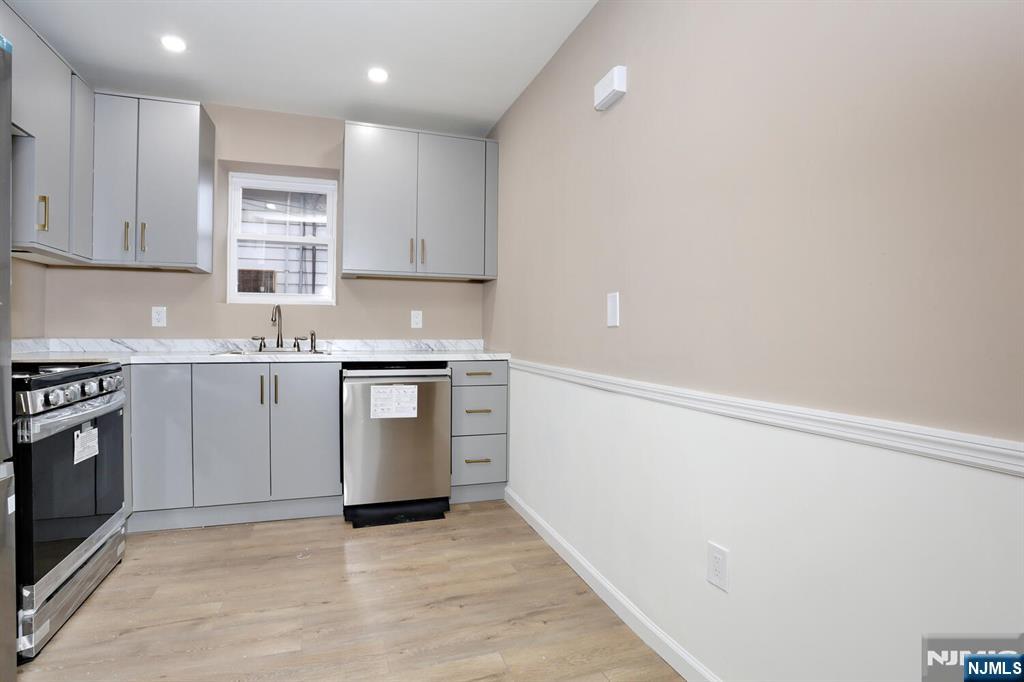143 Farnham Avenue, Unit 2 Garfield, NJ 07026 - Photo 11 of 22