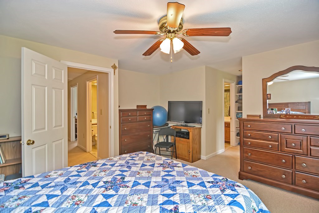 99 Stone Ridge Road, Unit 99 Franklin, MA 02038 - Photo 16 of 36