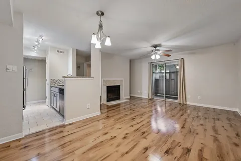 $1,550 | 3204 Menchaca Road, Unit 615, Austin, TX 78704