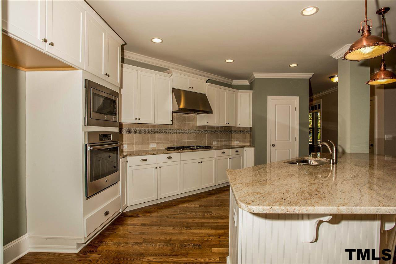 10004 Major Oak Lane Raleigh, NC 27613 - Photo 8 of 15 Photo 8
