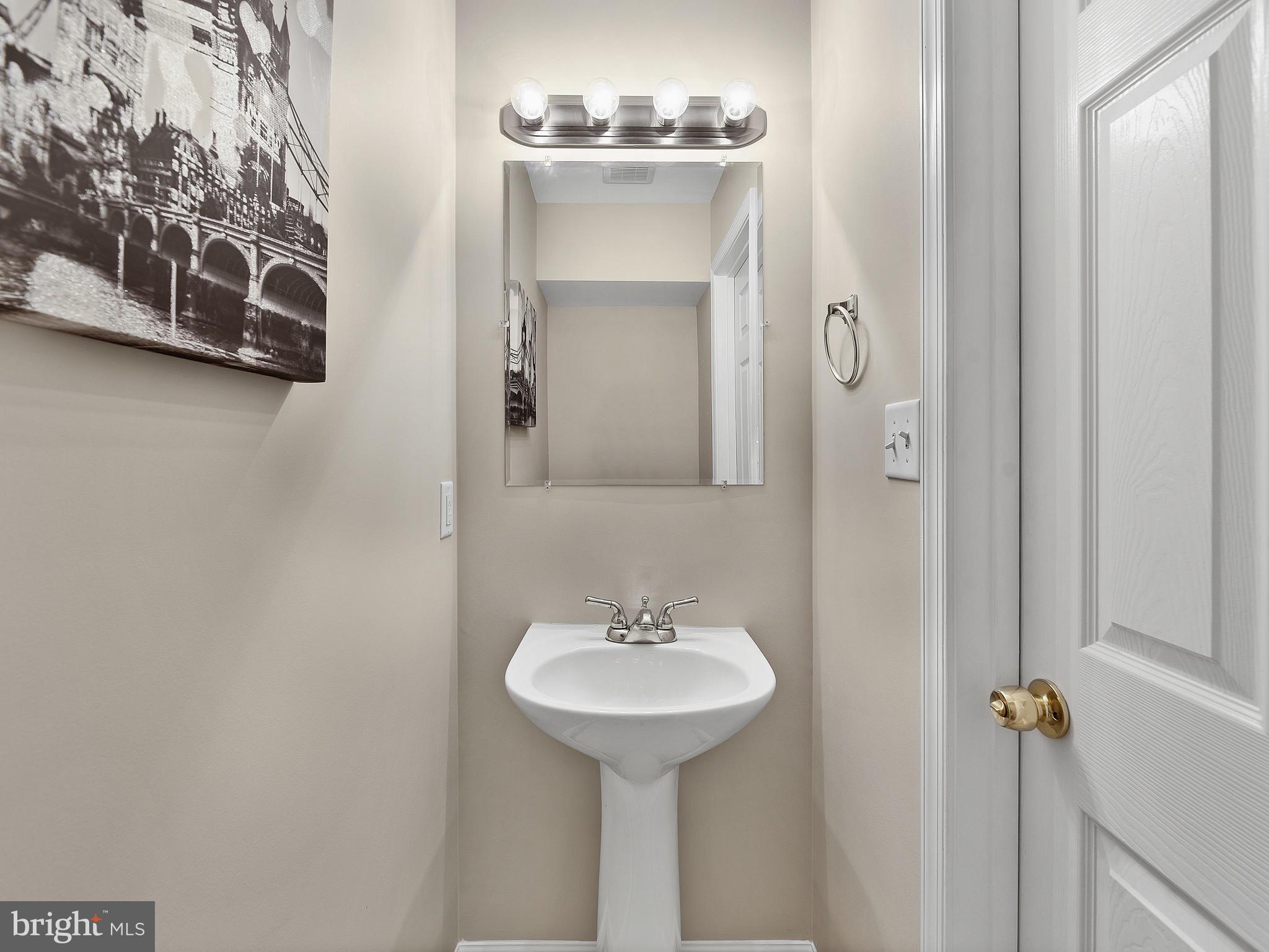 5807 Robinwood Road Baltimore, MD 21225 - Photo 14 of 41 Gallery Image 14