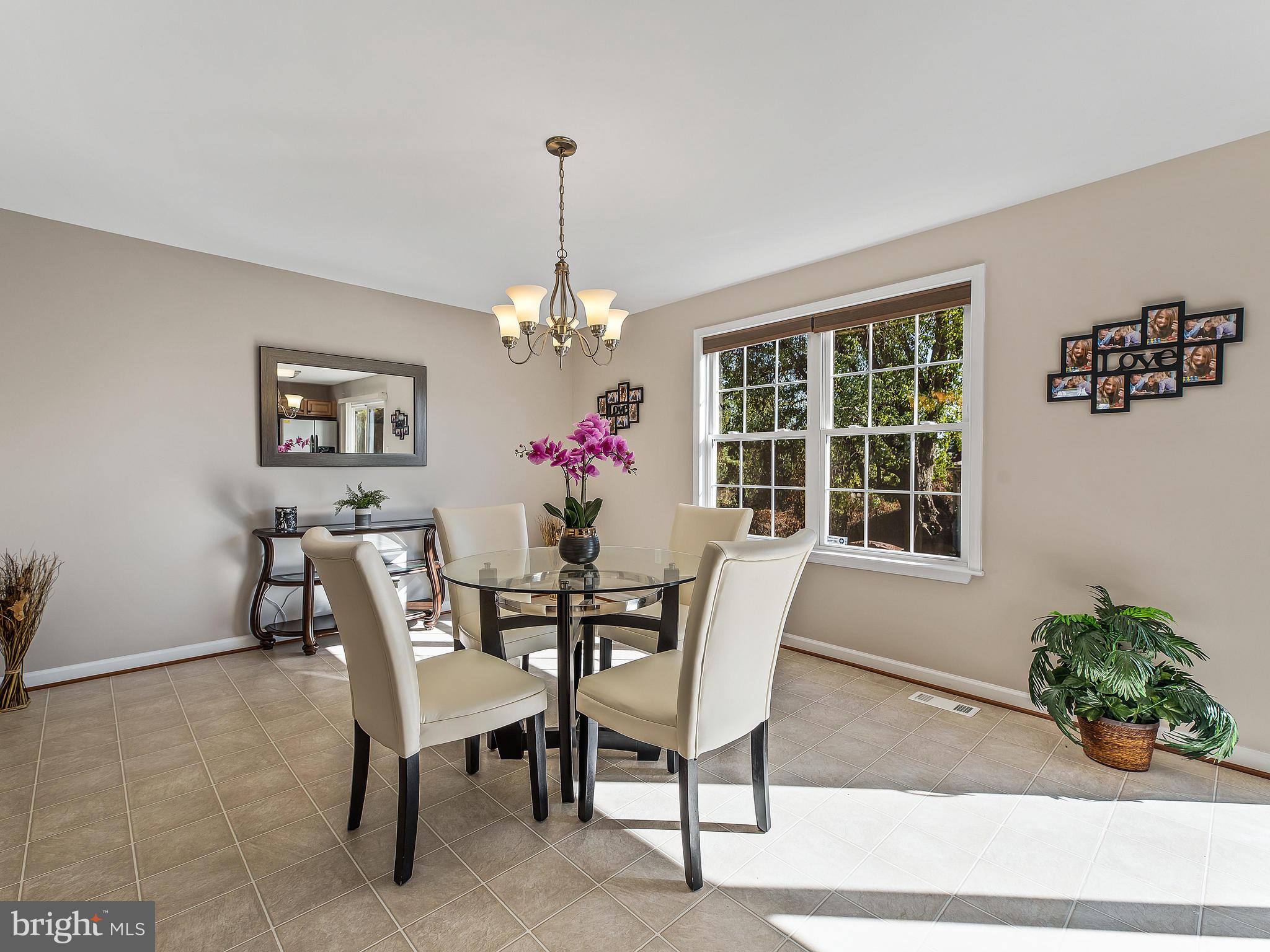 5807 Robinwood Road Baltimore, MD 21225 - Photo 4 of 41 Gallery Image 4