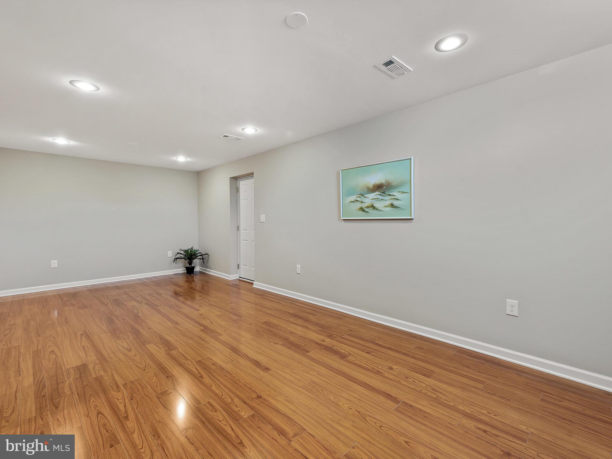 5807 Robinwood Road Baltimore, MD 21225 - Photo 32 of 41 Gallery Image 32