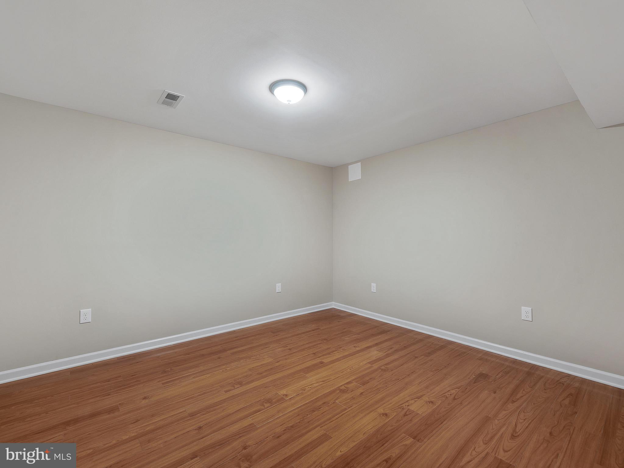 5807 Robinwood Road Baltimore, MD 21225 - Photo 35 of 41 Gallery Image 35