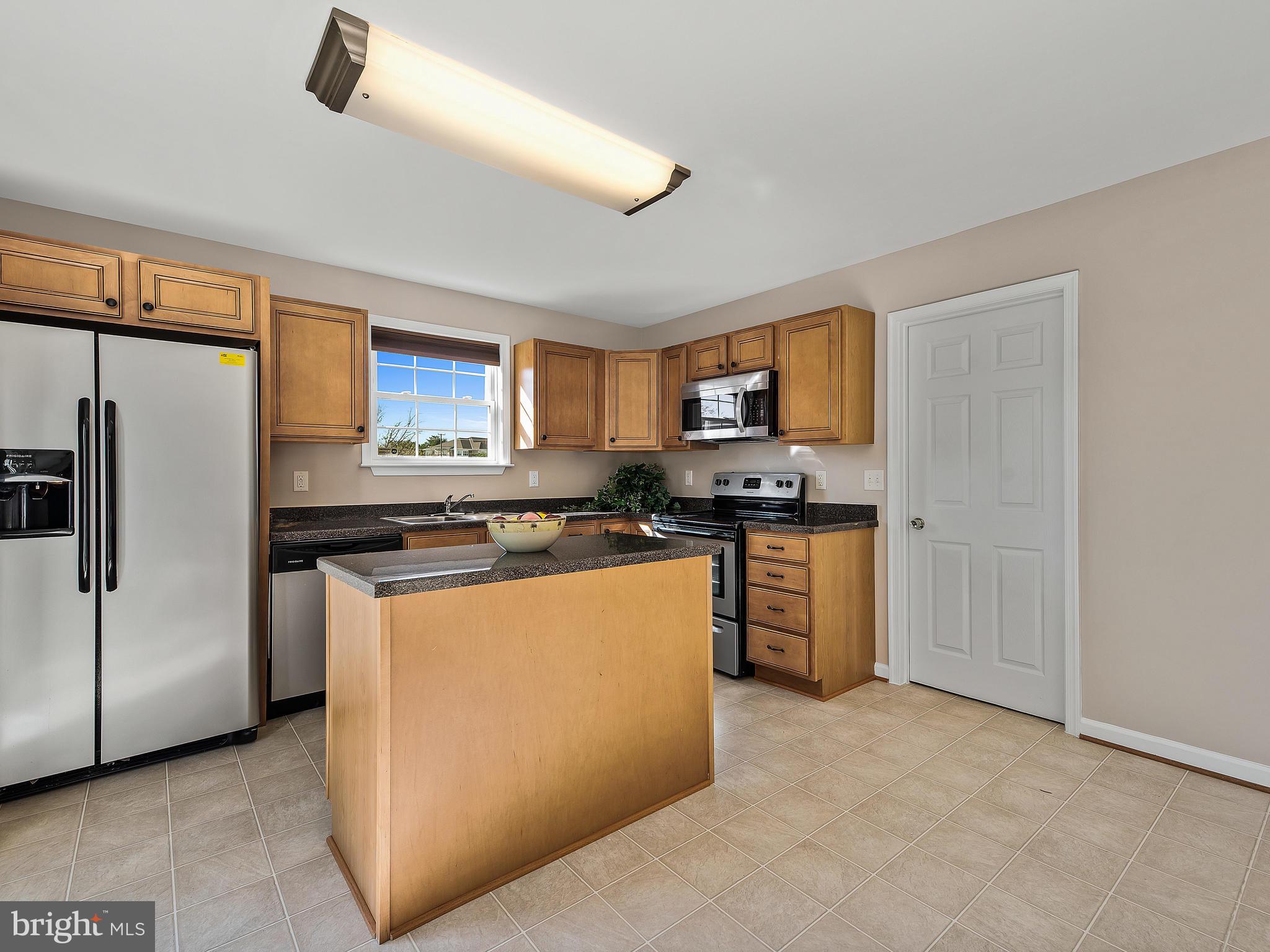 5807 Robinwood Road Baltimore, MD 21225 - Photo 8 of 41 Gallery Image 8