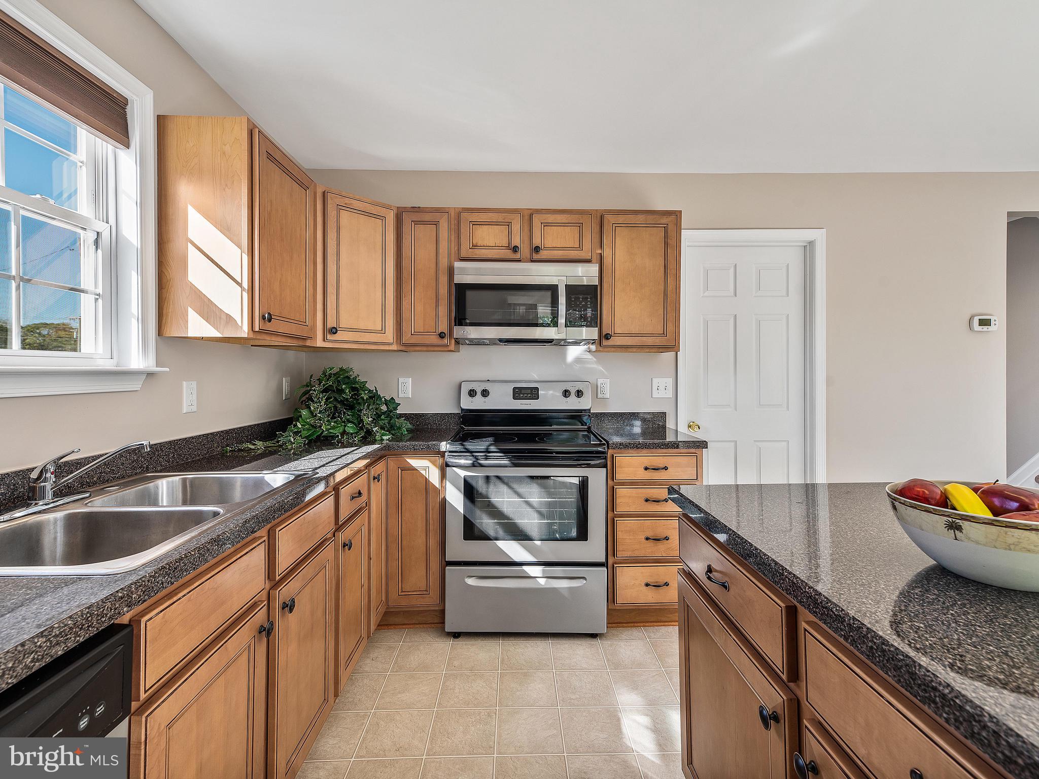 5807 Robinwood Road Baltimore, MD 21225 - Photo 10 of 41 Gallery Image 10