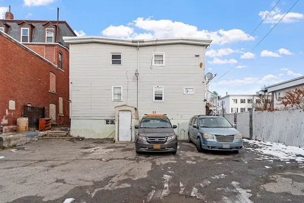 $1,250,000 | 324-326 Broadway, Lawrence, MA 01841