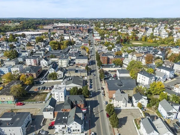 $1,250,000 | 324-326 Broadway, Lawrence, MA 01841