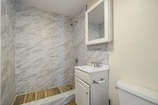 $1,250,000 | 324-326 Broadway, Lawrence, MA 01841