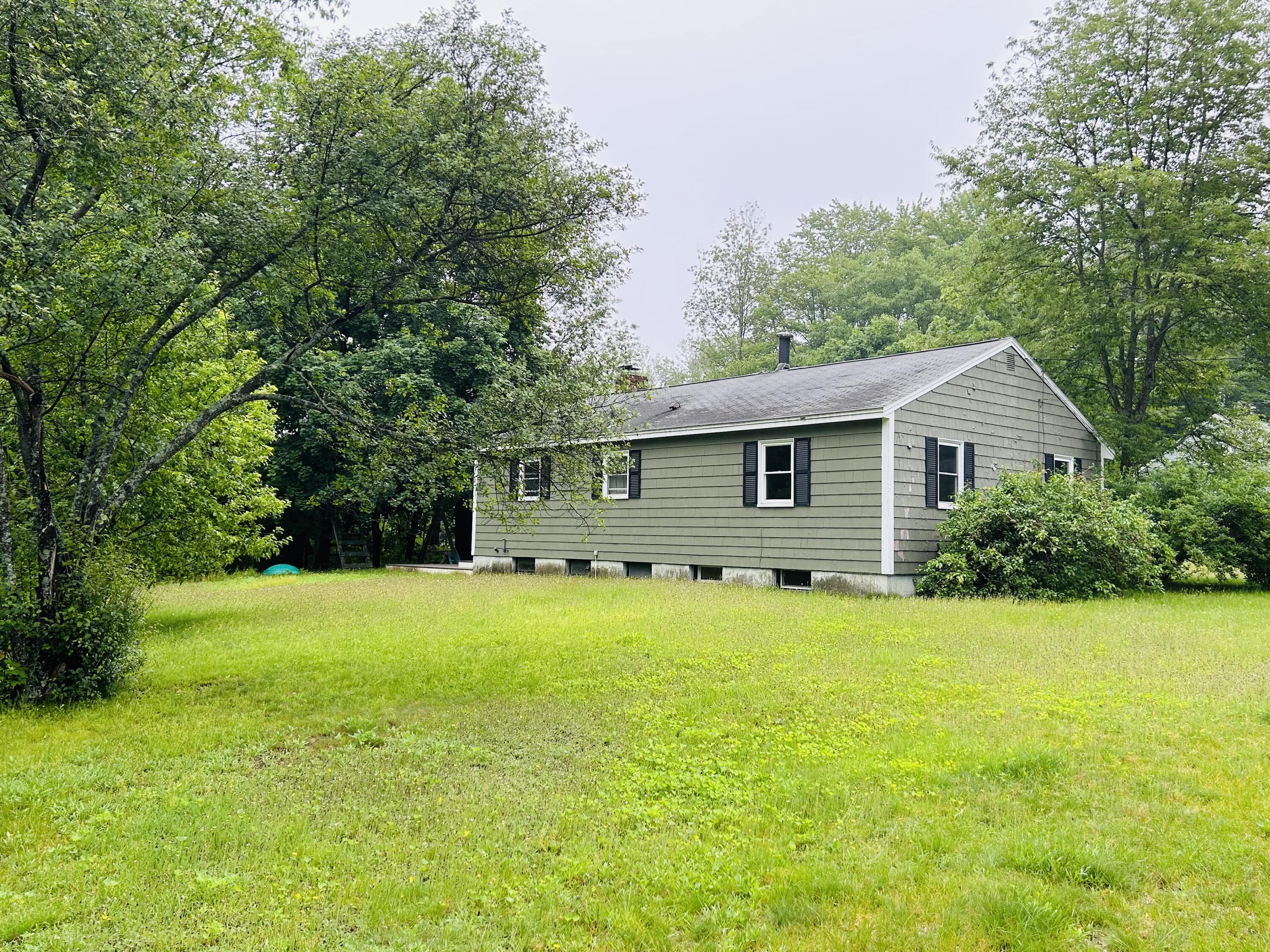 62 Deacon Road Yarmouth, ME 04096 - Photo 2 of 21 Back