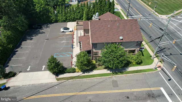 $1,500 | 4 North White Horse Pike, Lindenwold, NJ 08021