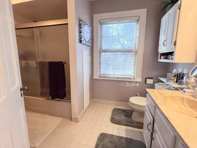 $219,900 | 2037 Clinton Street, Rockford, IL 61103