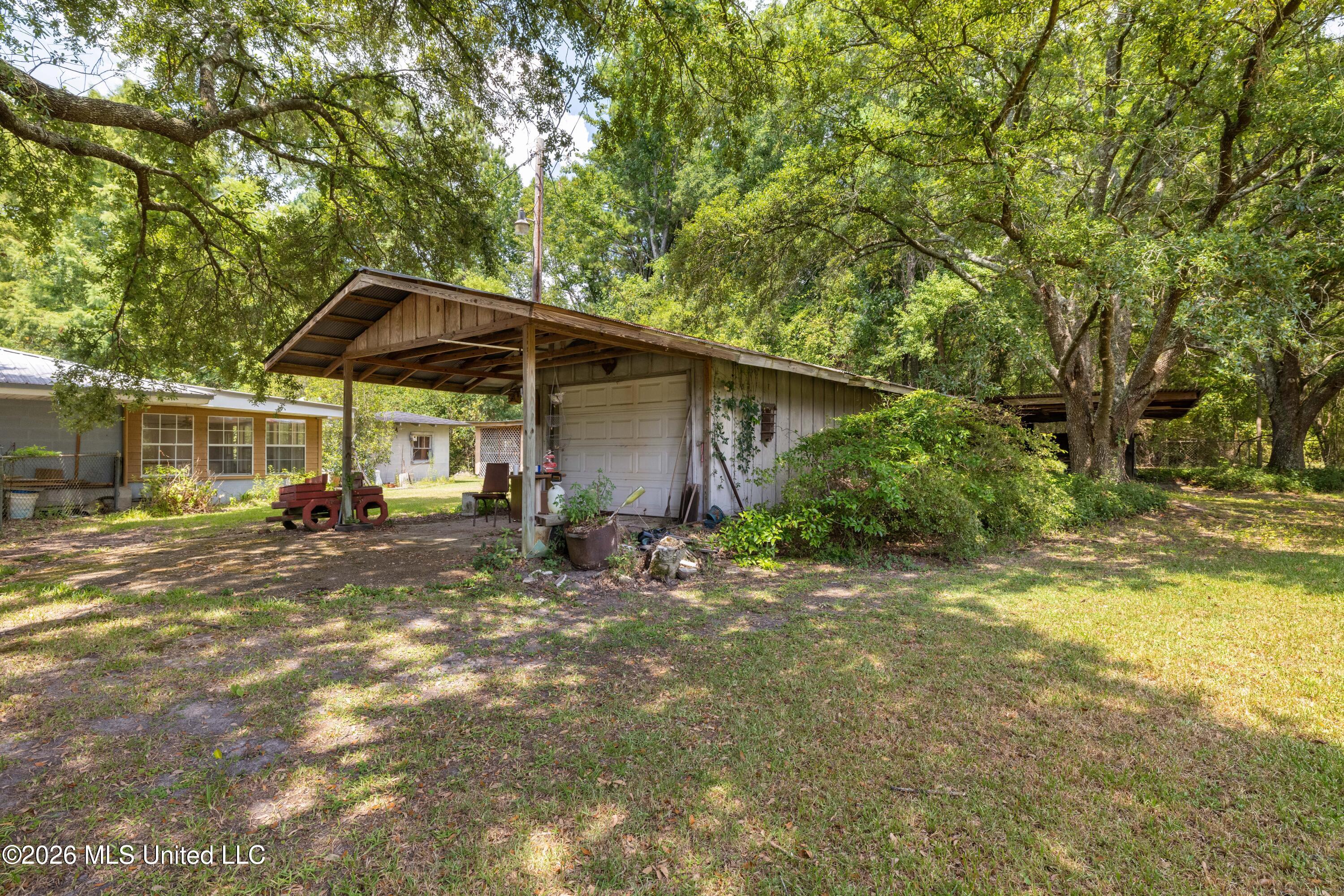 324 Peps Point Road Hattiesburg, MS 39401 - Photo 32 of 38 324_Peps_Point_Rd-36