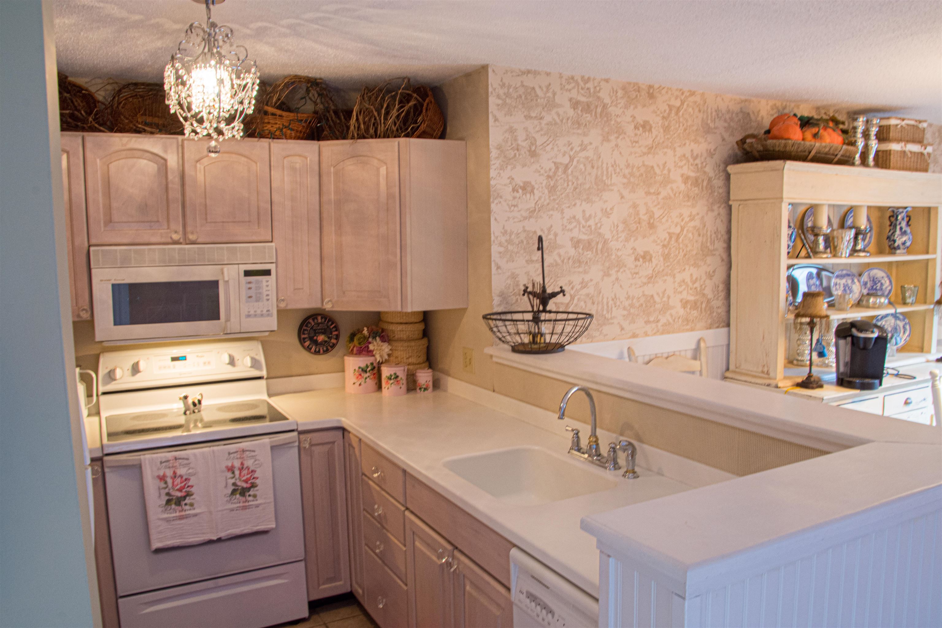 34 Jade Circle, Unit 21 Manchester, VT 05255 - Photo 3 of 11