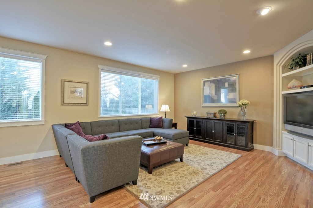 3811 186th Place Southeast Bothell, WA 98012 - Photo 11 of 25 Gallery Image 11