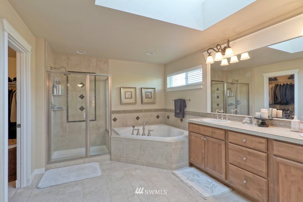 3811 186th Place Southeast Bothell, WA 98012 - Photo 15 of 25 Gallery Image 15