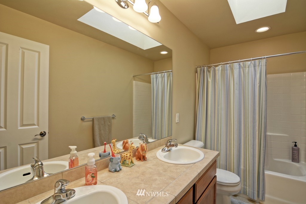 3811 186th Place Southeast Bothell, WA 98012 - Photo 21 of 25 Gallery Image 21