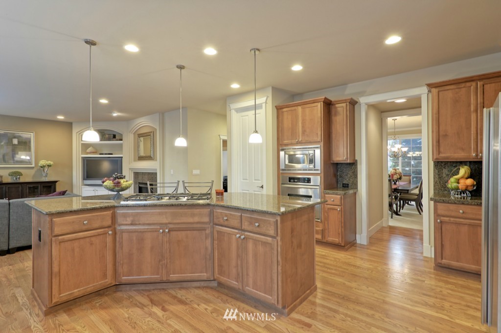 3811 186th Place Southeast Bothell, WA 98012 - Photo 9 of 25 Gallery Image 9