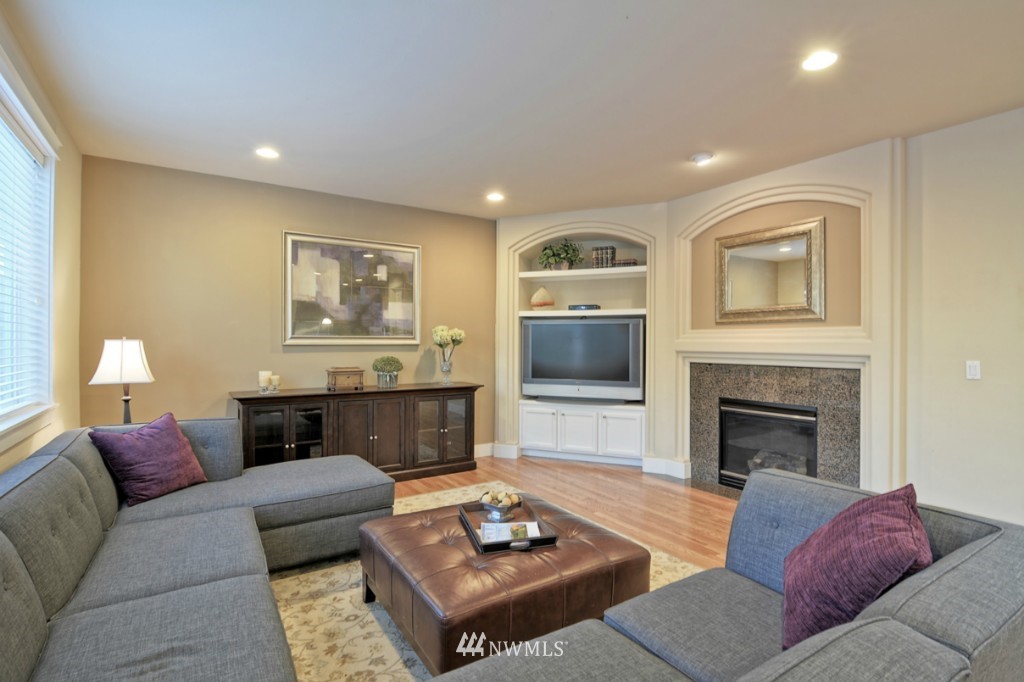 3811 186th Place Southeast Bothell, WA 98012 - Photo 10 of 25 Gallery Image 10