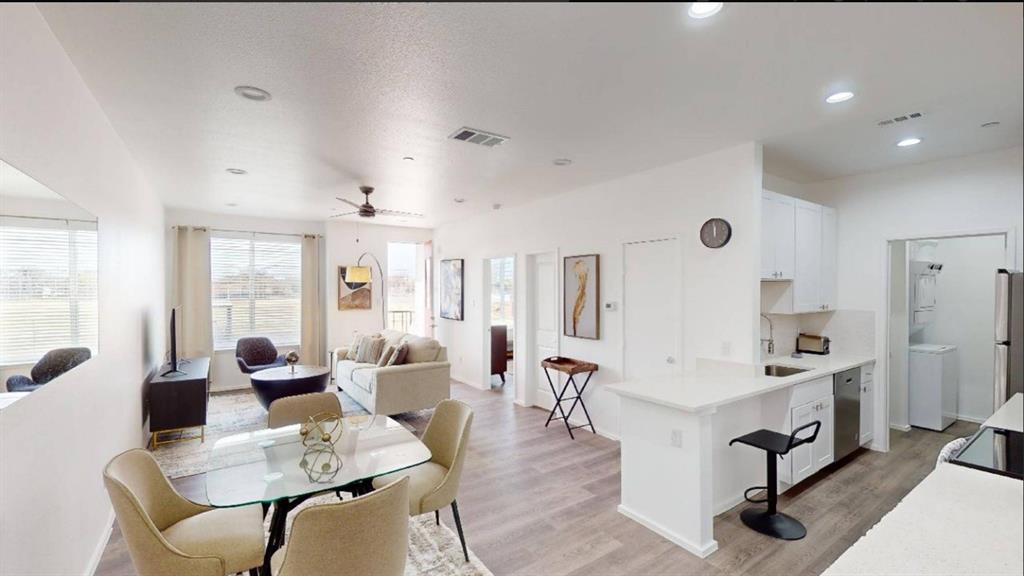 3235 Dallas Street, Unit 1207 Dallas, TX 75210 - Photo 3 of 16