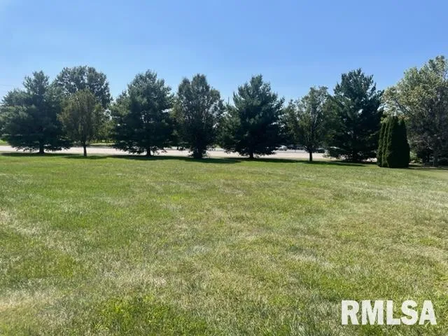 $23,900 | Lot 5 Eastland Court, Carlinville, IL 62626