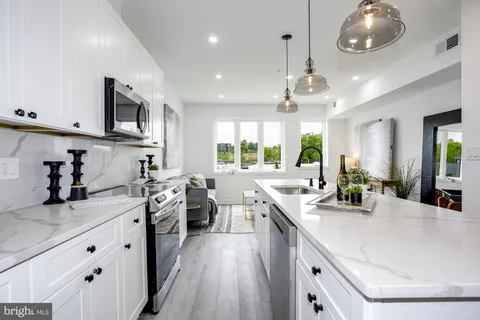 $3,400 | 1730 Montello Avenue Northeast, Washington, DC 20002