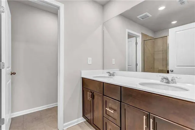 $2,350 | 1575 Villageside Court, Lawrenceville, GA 30043