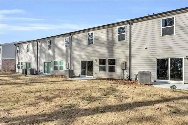 $2,350 | 1575 Villageside Court, Lawrenceville, GA 30043