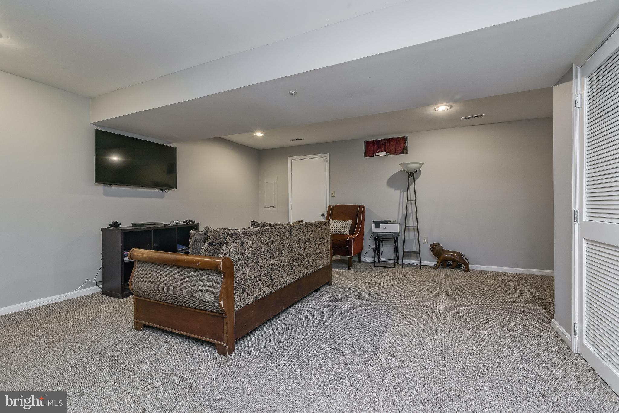 8849 Ritchboro Road District Heights, MD 20747 - Photo 37 of 41