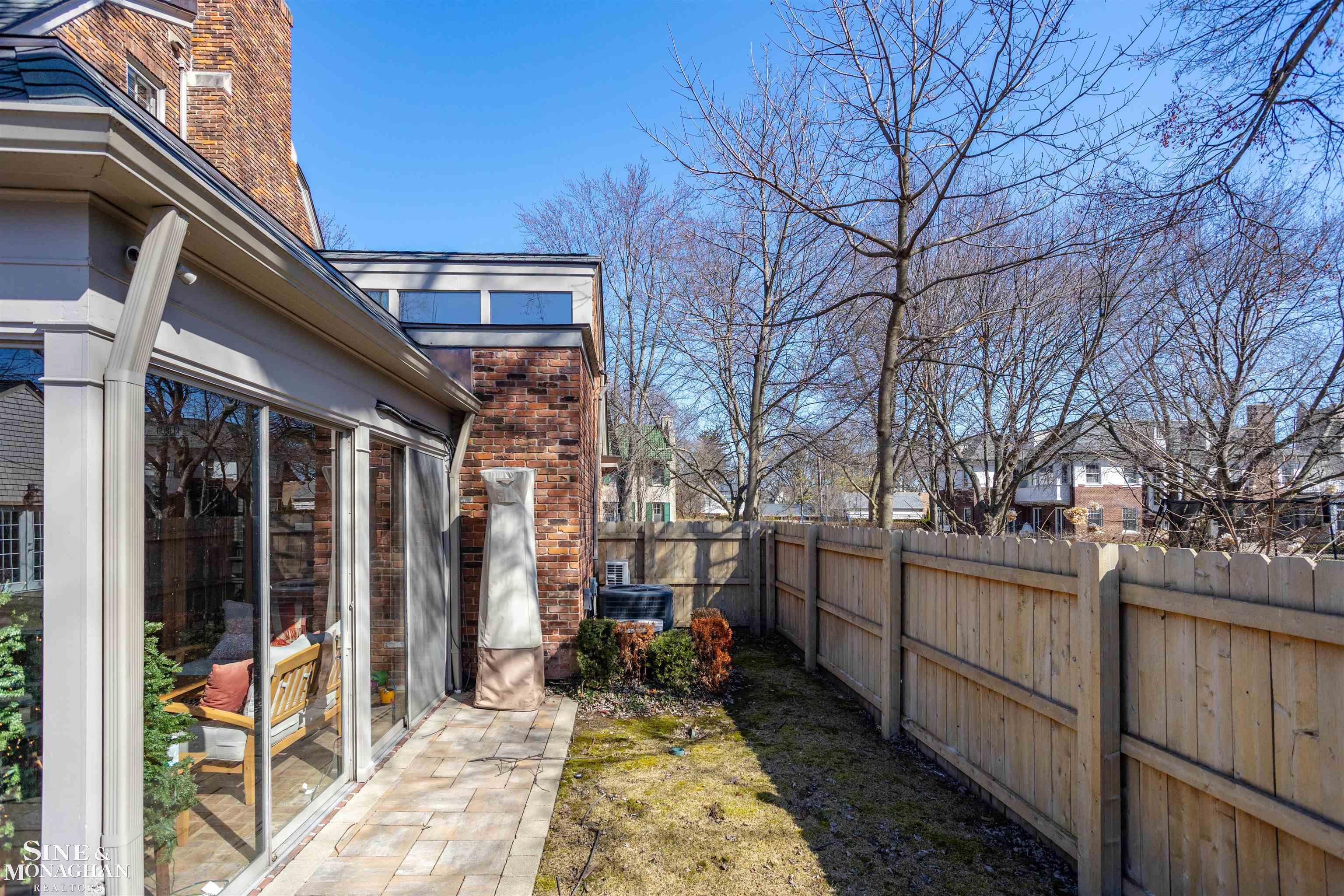 27 Beverly Road Grosse Pointe, MI 48236 - Photo 80 of 99 50168461-62ba686d-0d7b-45a0-af42-663dca05b9b6.JPG