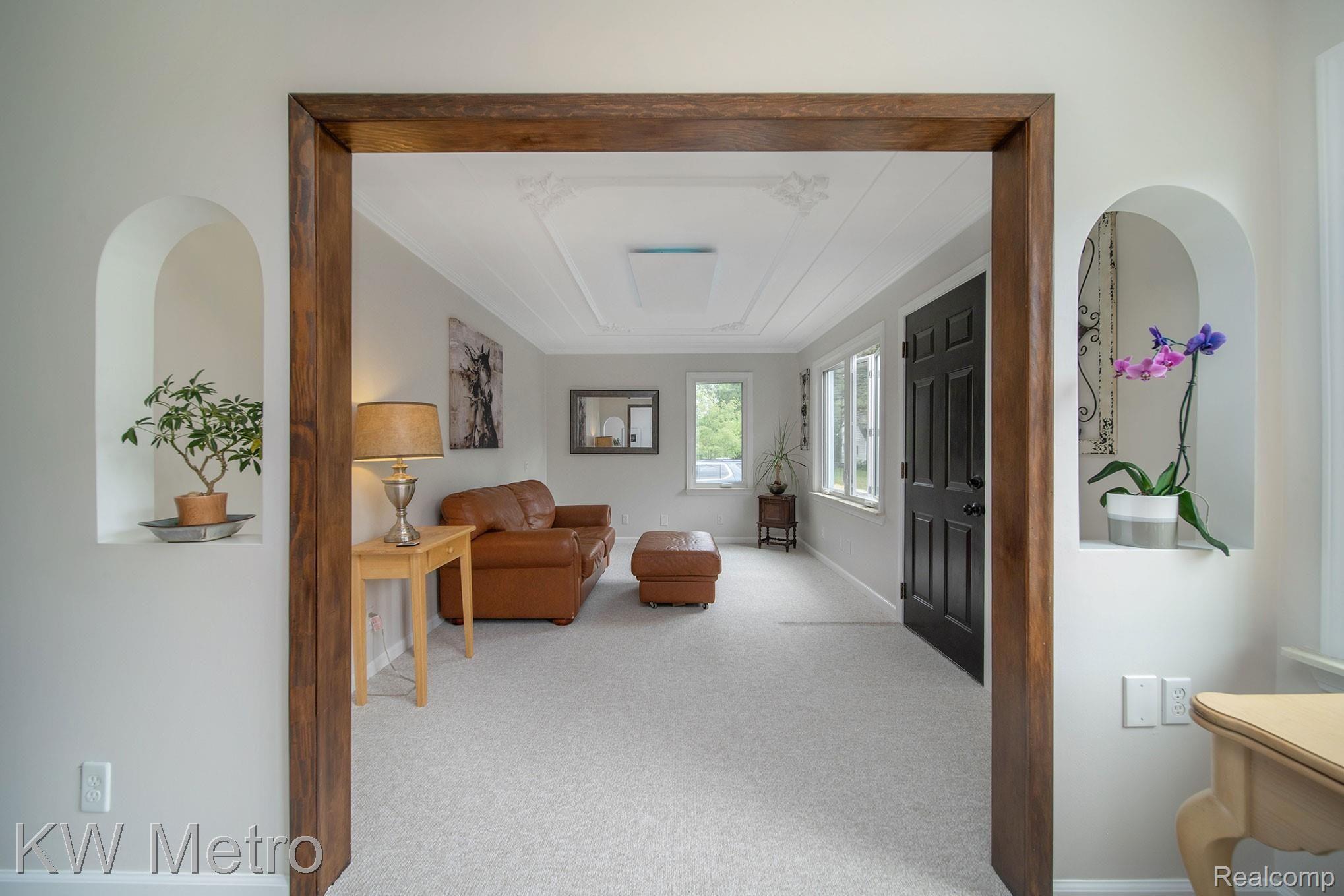 2864 Grant Road Rochester, MI 48309 - Photo 8 of 39 2864-Grant_12.jpg