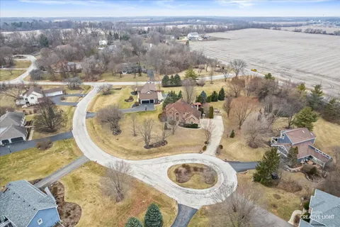 $709,900 | 39W796 Dairyherd Lane, St. Charles, IL 60175