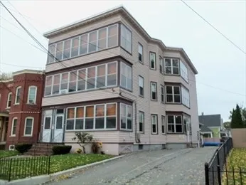 $1,450 | 102-104 4th Avenue, Unit 2R, Lowell, MA 01854