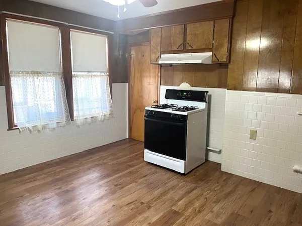 $1,450 | 102-104 4th Avenue, Unit 2R, Lowell, MA 01854