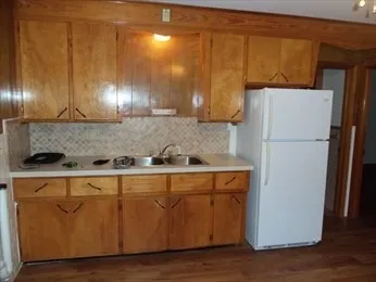 $1,450 | 102-104 4th Avenue, Unit 2R, Lowell, MA 01854