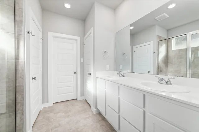 $2,450 | 7246 Clearwater Cv Drive, Cypress, TX 77433