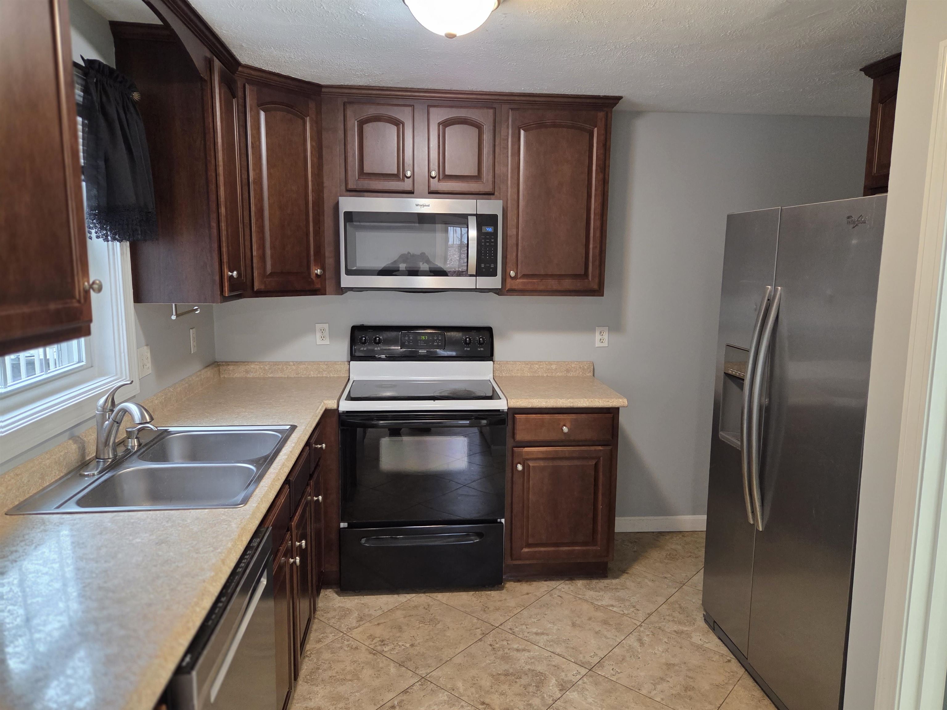 16 A River Road Hudson, NH 03051 - Photo 9 of 31